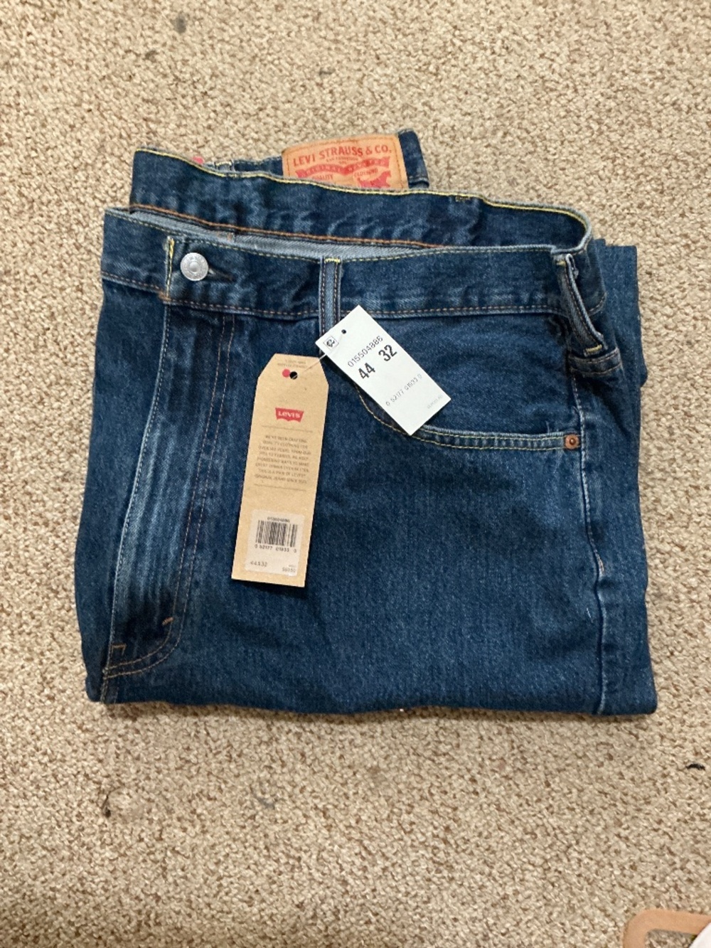 Levi’s 550 Relaxed Fit Men’s Jeans 44x32 Dark Wash NWT